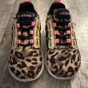 Adidas toddler size 6